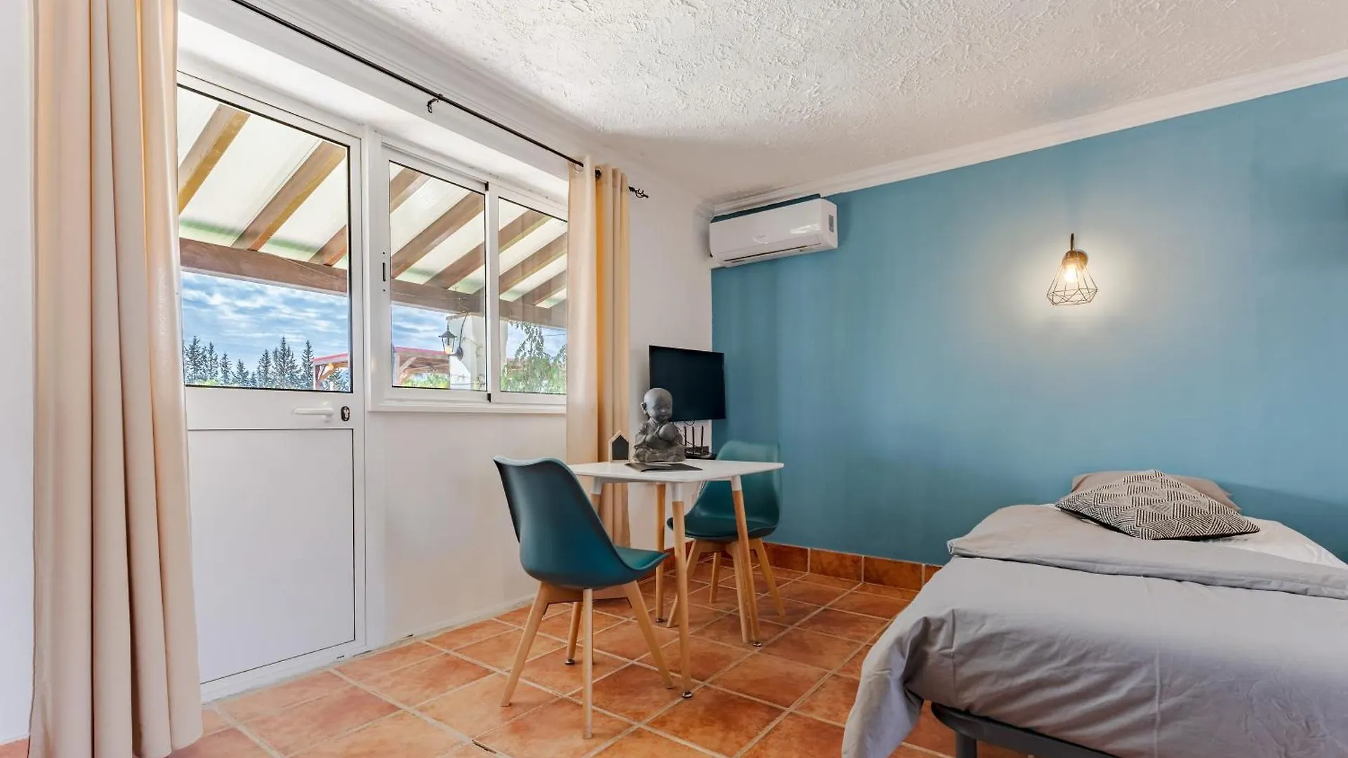 La Casa De Familia Bed & Breakfast Malaga