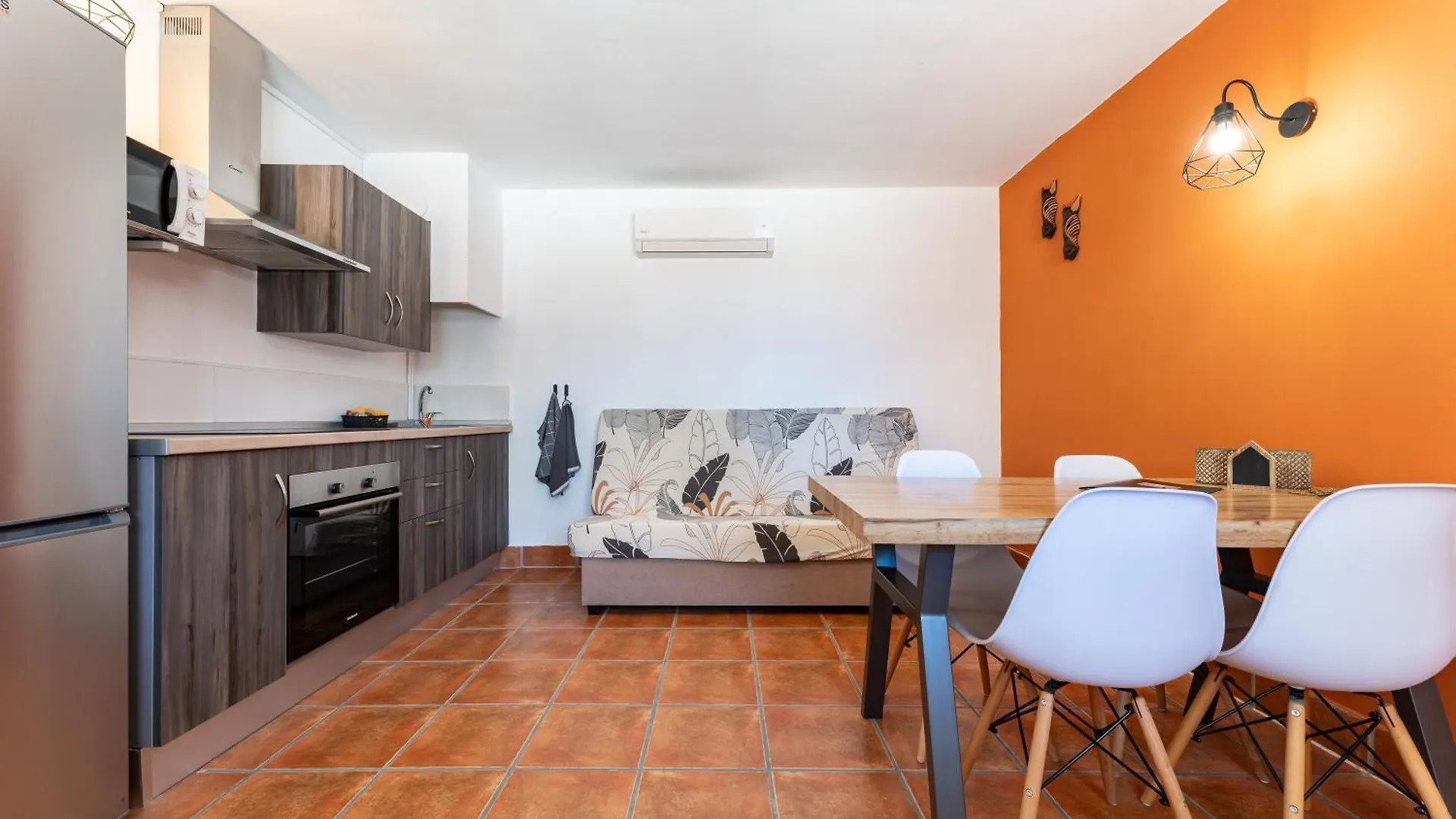 La Casa De Familia Bed & Breakfast Malaga Spain