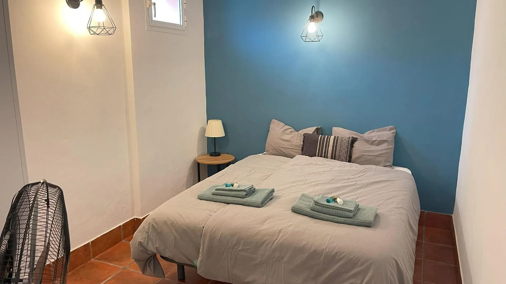 La Casa De Familia Bed & Breakfast Malaga Spain