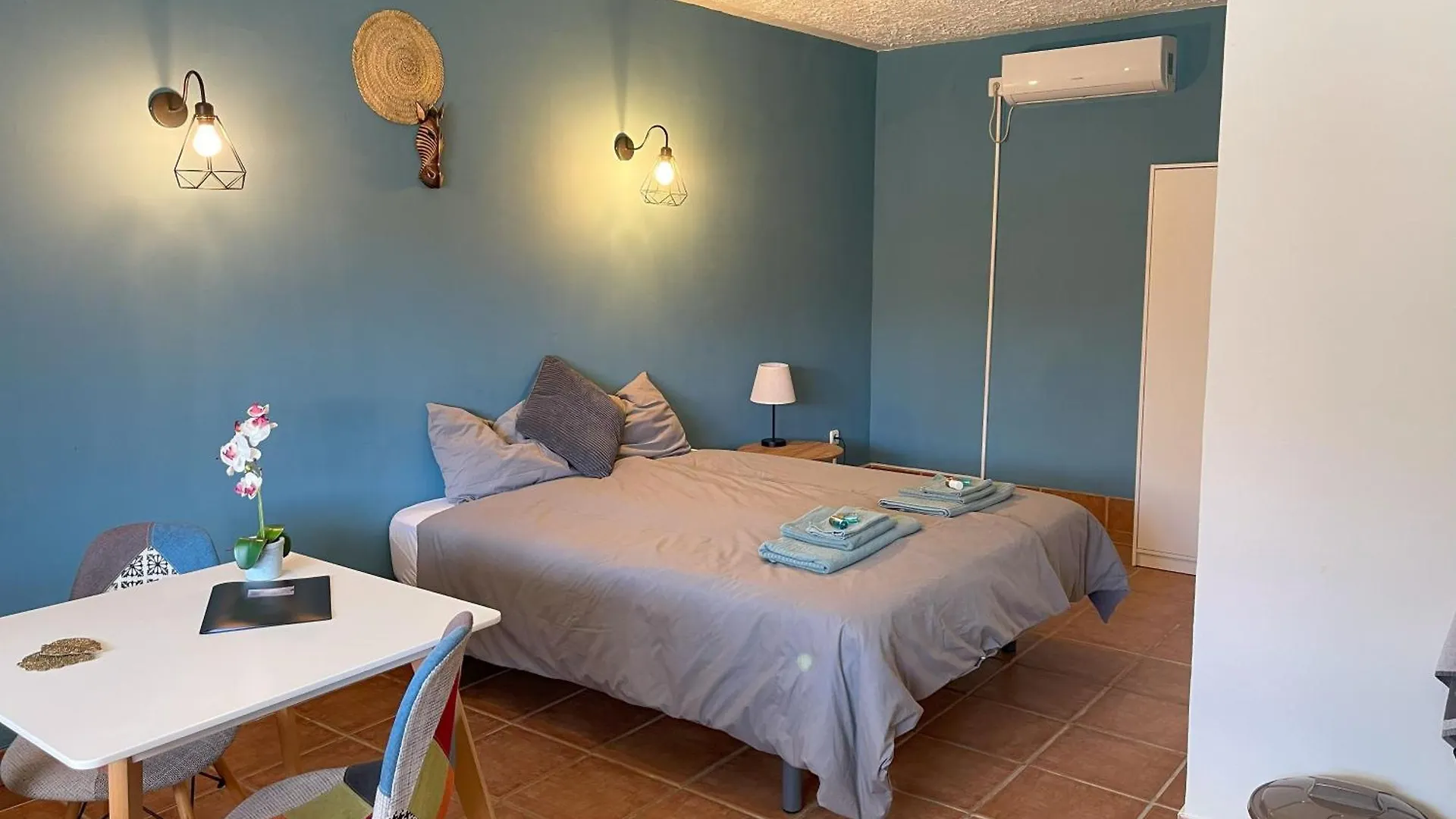 La Casa De Familia Bed & Breakfast Malaga