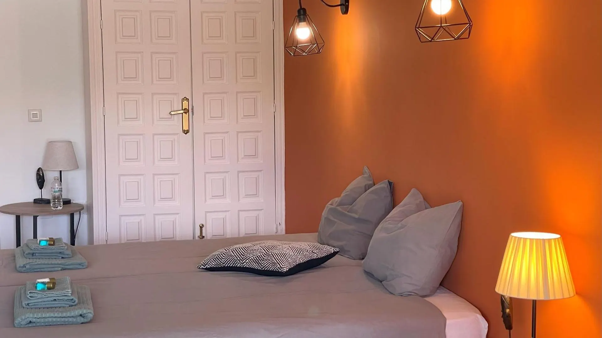 La Casa De Familia Bed & Breakfast Malaga