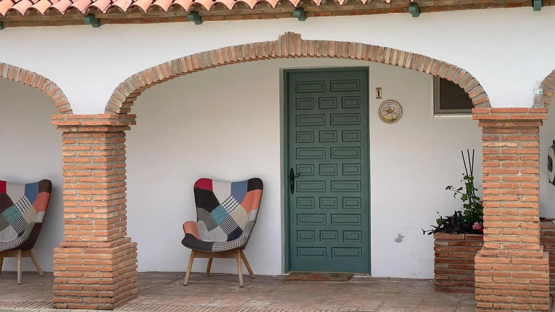 La Casa De Familia Bed & Breakfast Malaga 0*,  Spain